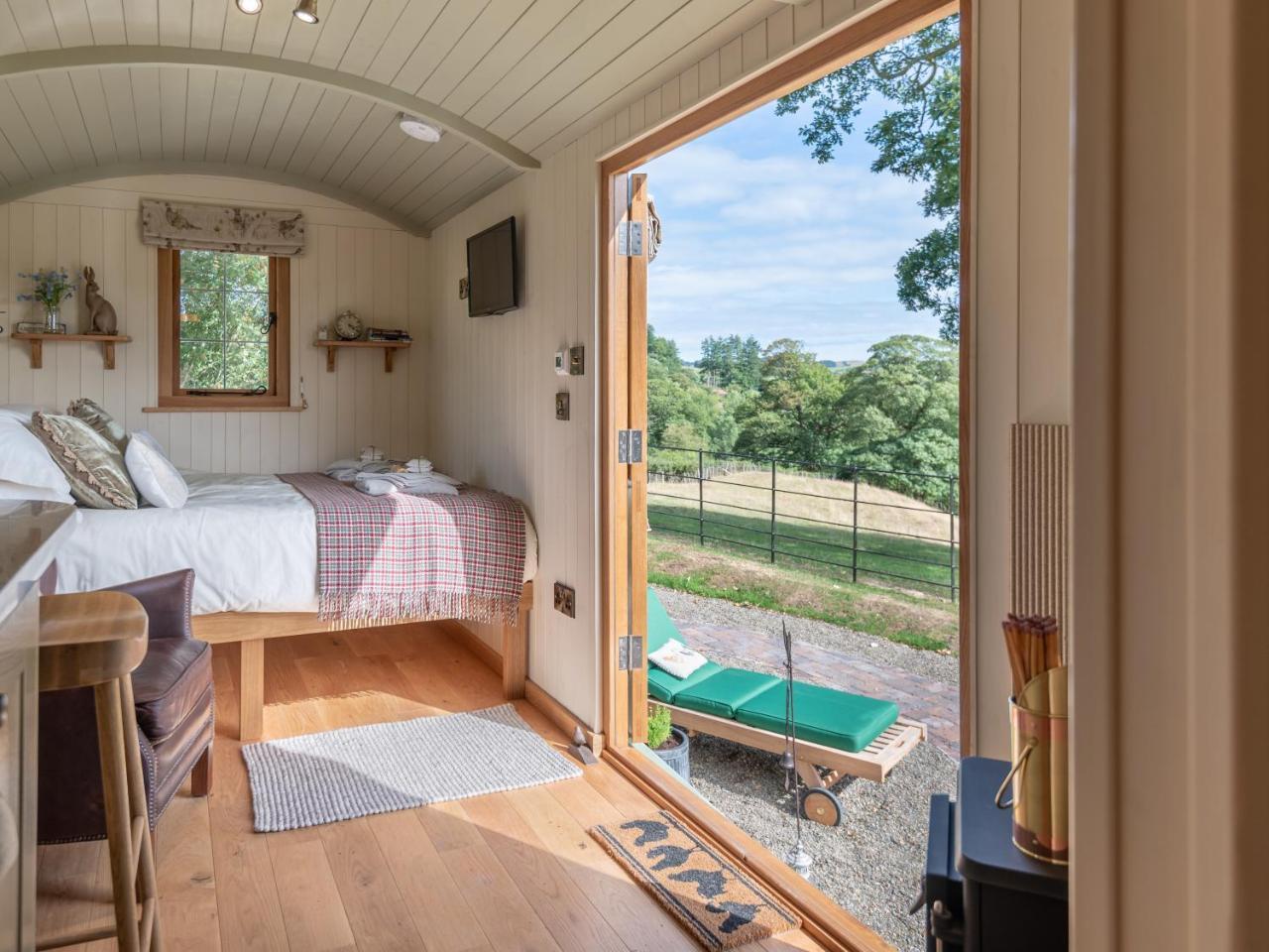 Padarn'S Hut Villa Llanbadarn Fynydd ภายนอก รูปภาพ